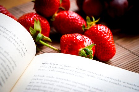 Fruit eating red