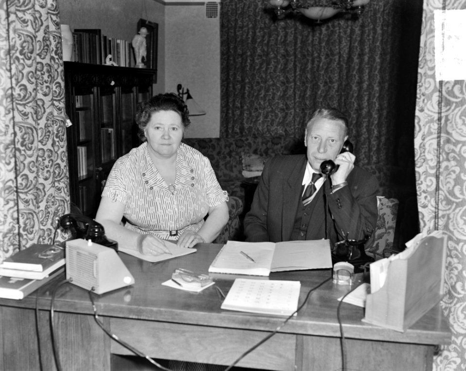 CENTRALE, TELEFOONS, Heer en mevrouw Goedhart, Bestanddeelnr 904-6157