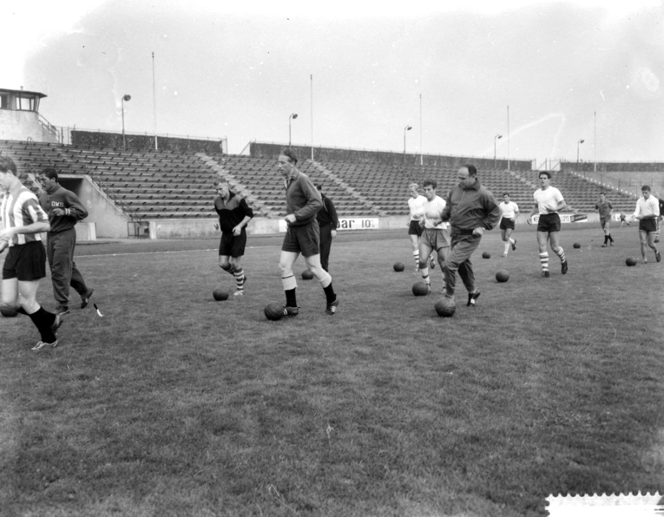 Centrale training Nederlands elftal vlnr De Koning , Klaassens, Graafland, G, Bestanddeelnr 911-5967