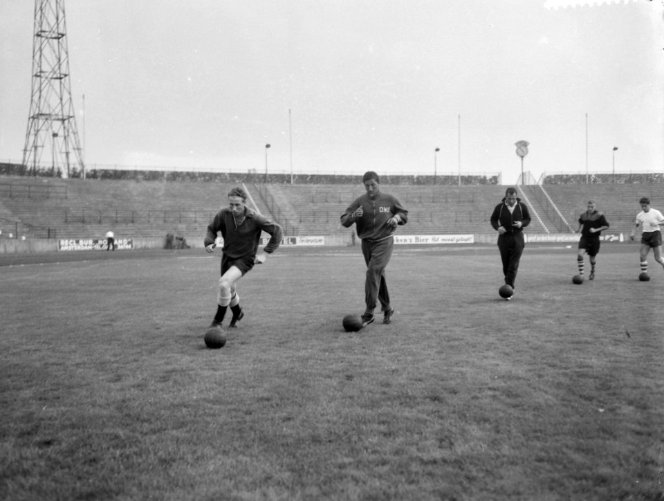 Centrale training Nederlands elftal vlnr Klaassens, Boskamp, Pieters Graafla, Bestanddeelnr 911-5966