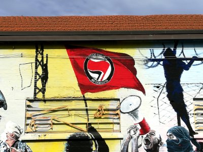 Centro sociale Reggio Emilia 03 graffiti