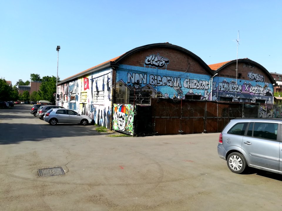 Centro sociale Reggio Emilia 14 graffiti