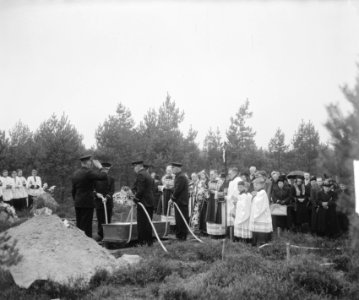 Centrale Begraafplaats van de Oorlogsgravenstichting Loenen (Veluwe). Begrafenis, Bestanddeelnr 903-2775