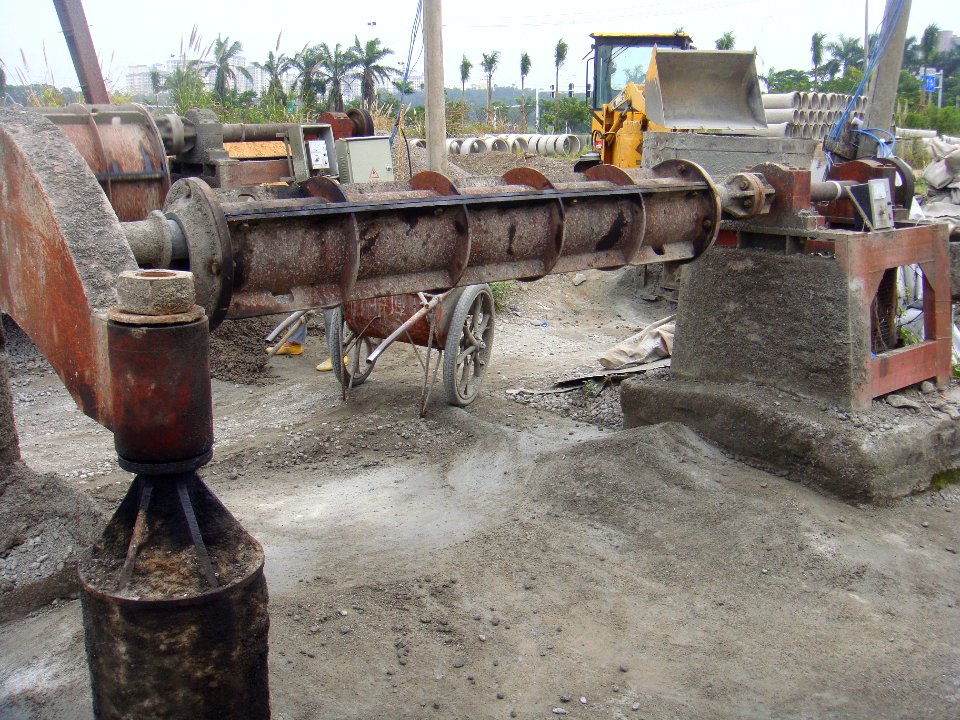 Centrifugal casting of concrete pipes - 06