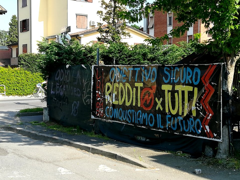 Centro sociale Reggio Emilia 11 graffiti