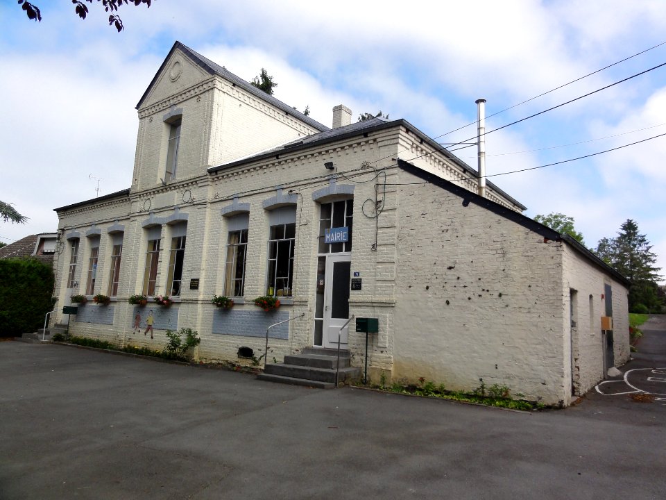 Cerfontaine (Nord, Fr) mairie-école