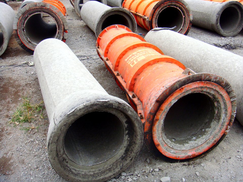 Centrifugal casting of concrete pipes - 08