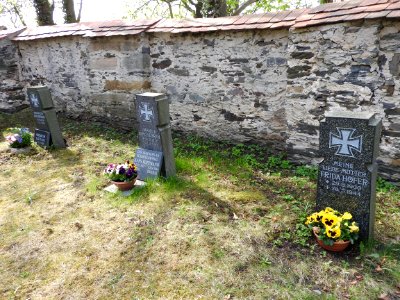 Cemetery Triptis 12