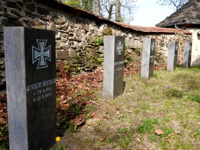 Cemetery Triptis 07