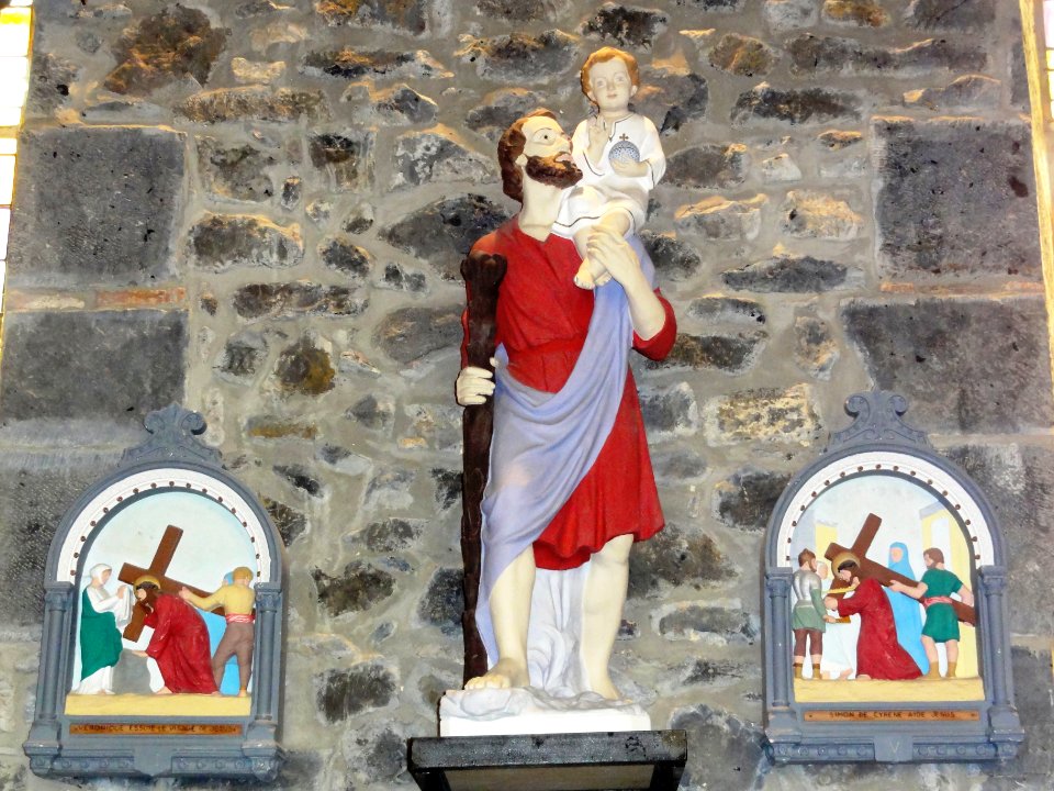 Cerfontaine (Nord, Fr) église, statue Saint Christophe, station 5 et 6