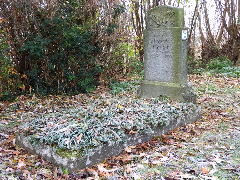 Cemetery Walpernhain 6