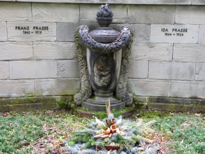 Cemetery Weida 40