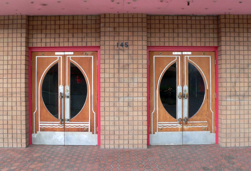 Central Theater (Ely) SE doors 1