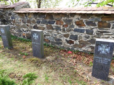 Cemetery Triptis 11