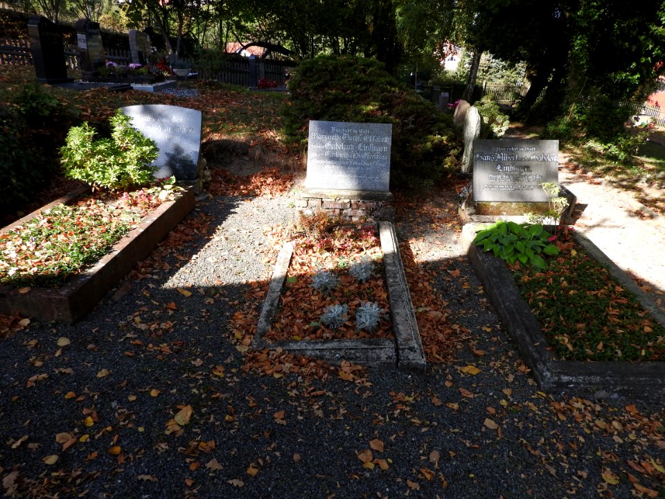 Cemetery Lemnitz 2