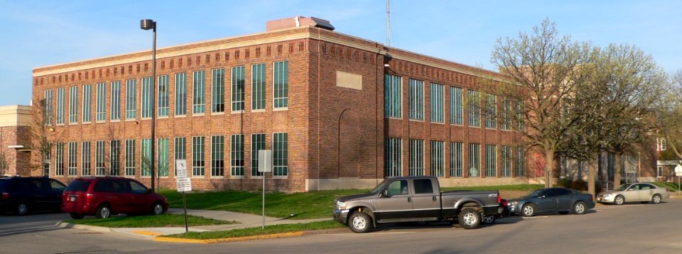 Central Elementary School (Kearney, NE) from NE 1
