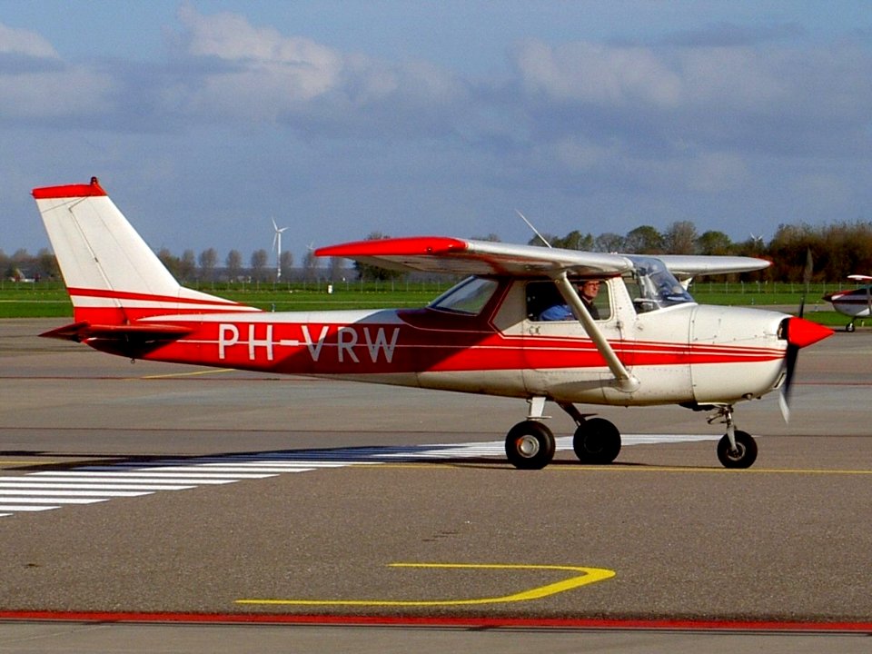 Cessna F 150 K PH-VRW Lelystad (LEY - EHLE), The Netherlands, 07 November 2004