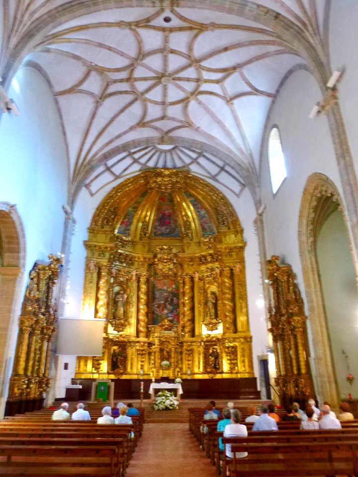 Cestona - Iglesia de la Natividad de María, interior 12
