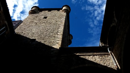 Château d'Aubenas - tour depuis la cour intérieure