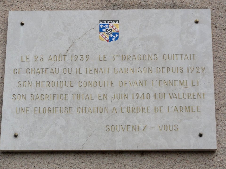 Château de Lunéville, plaque commémorative 3me Dragons