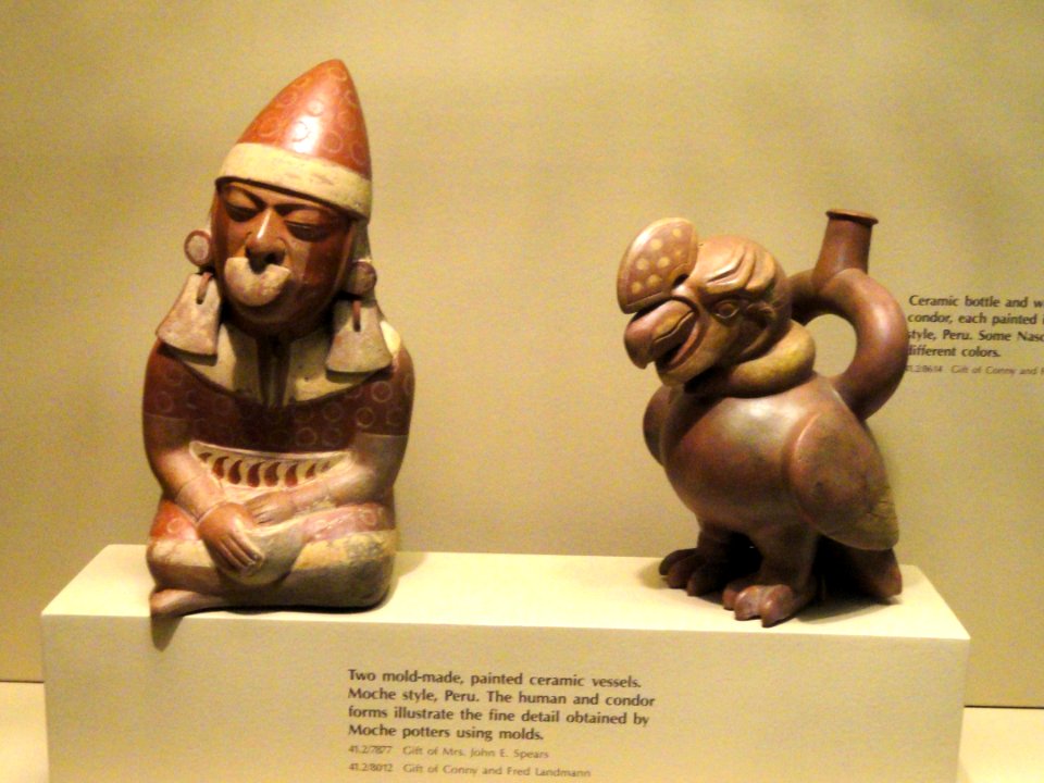 Ceramic vessels, molded - Moche pottery in the American Museum of Natural History - DSC06110