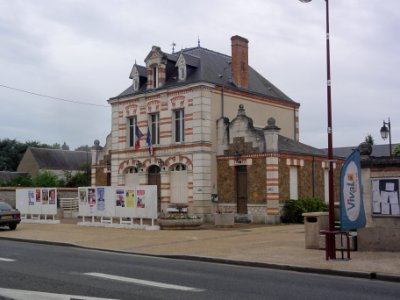 Cercottes (Loiret) Mairie - école