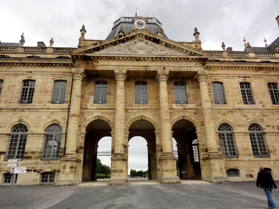 Château de Lunéville, aile centrale vue de la cour