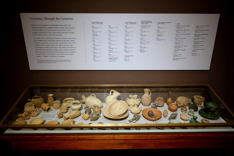 Ceramics through the centuries, early bronze age to modern period - Harvard Semitic Museum - Cambridge, MA - DSC06215