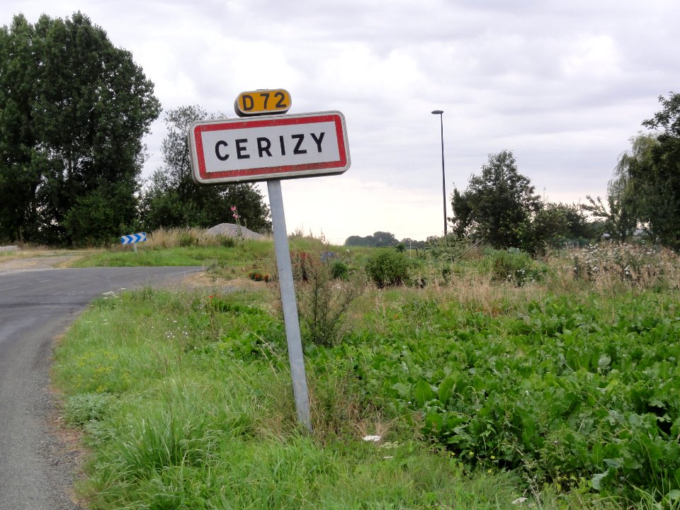 Cerizy (Aisne) city limit sign