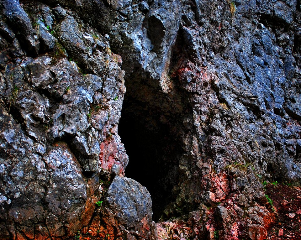 Grotto rock treasures