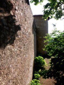 Château de Saint-Bernard - Mur et tour ouest