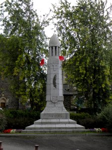 Châteaugiron (35) Monument aux morts