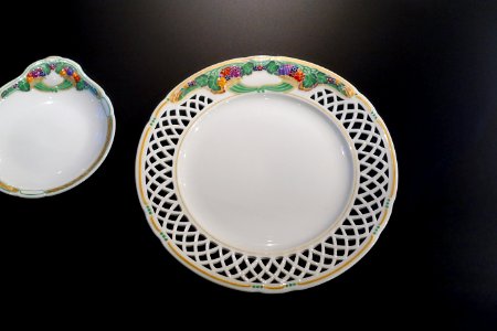 Ceres table service, designed by Theodore Schmutz-Baudiss, made by KPM Berlin, 1912-1915, porcelain, view 1 - Bröhan Museum, Berlin - DSC04092
