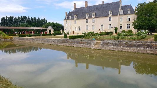 Château du Bois de Sanzay et étang 2