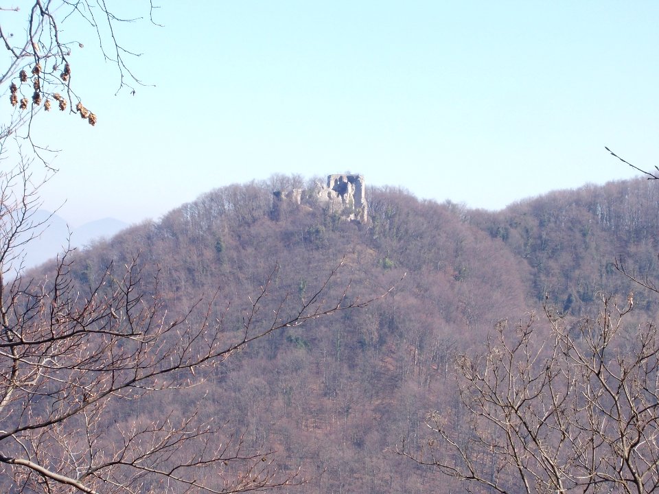 Cesargrad Castle 02