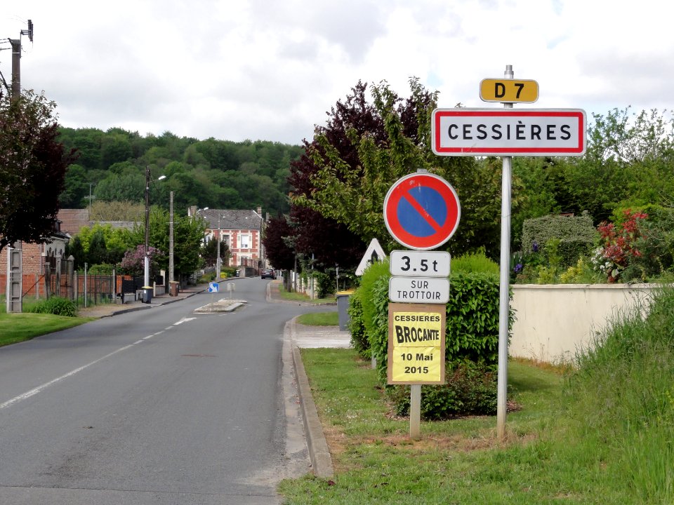 Cessières (Aisne) city limit sign