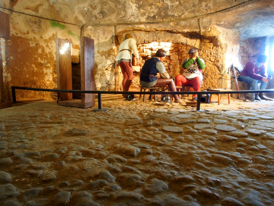 Château de Sedan, playing dice