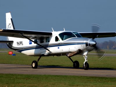 Cessna 208B Grand Caravan PH-PPS at Teuge 07March2009 pic2