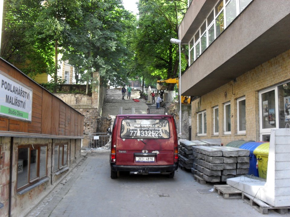 Ceskobratrská - Teplice - oprava schodu