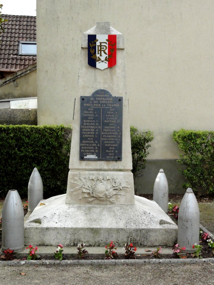 Chérancé (Sarthe) monument aux morts