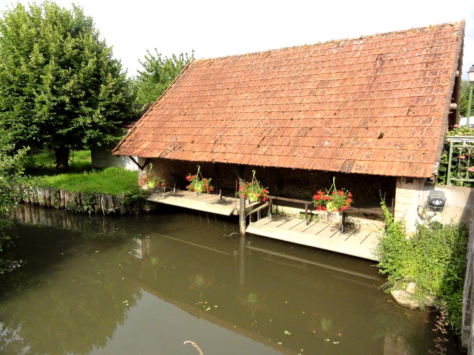 Chérancé (Sarthe) lavoir sur la Bienne