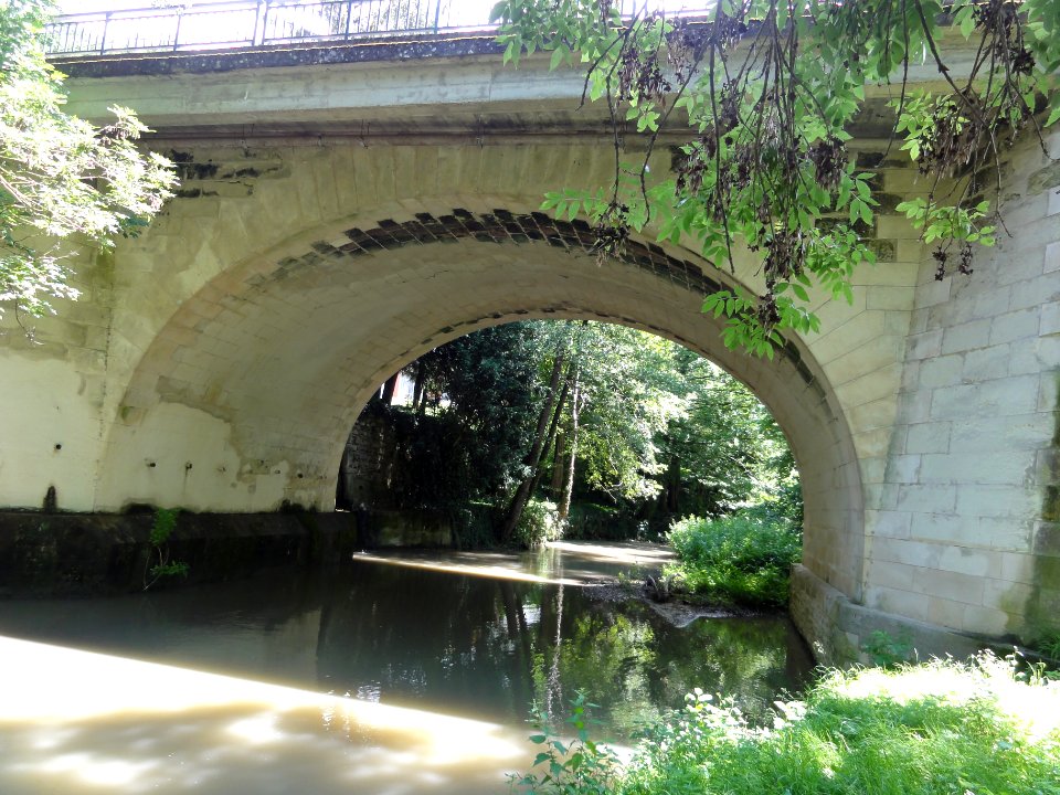 Châtellerault (Vienne) Pont sur l'Ozon