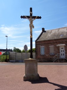 Châtillon-lès-Sons (Aisne) croix de chemin