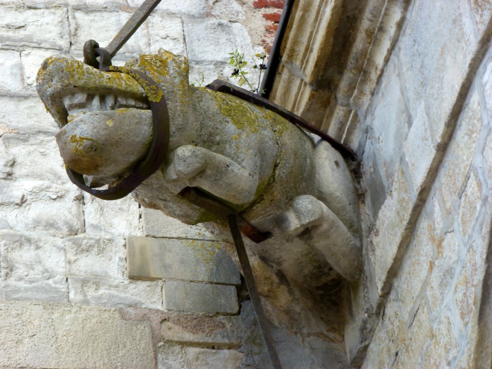 Château-Porcien (Ardennes) église Saint-Thibault, gargouille B