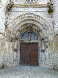 Château-Porcien (Ardennes) église Saint-Thibault, porche