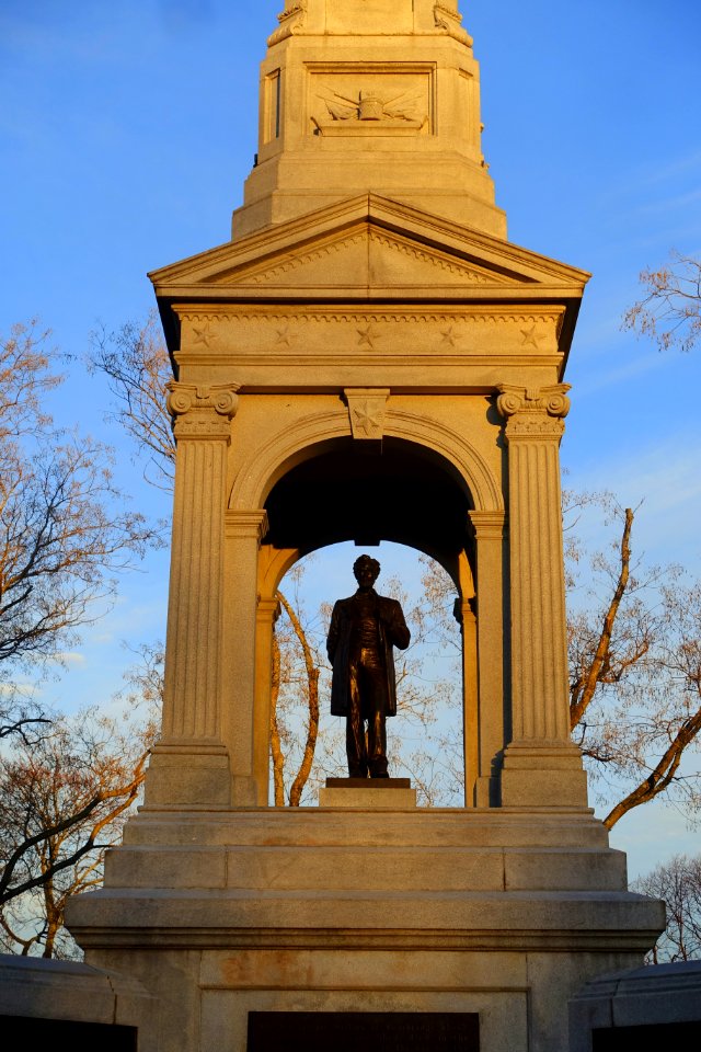 Cambridge Soldiers Memorial at sunrise - Cambridge, Massachusetts - DSC08516