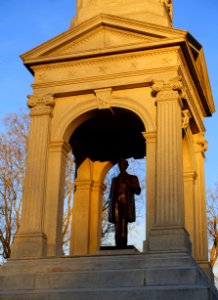 Cambridge Soldiers Memorial at sunrise - Cambridge, Massachusetts - DSC08496