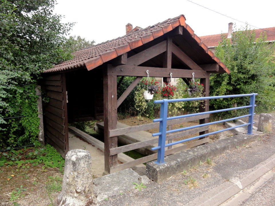Châtillon-sous-les-Côtes (Meuse) lavoir