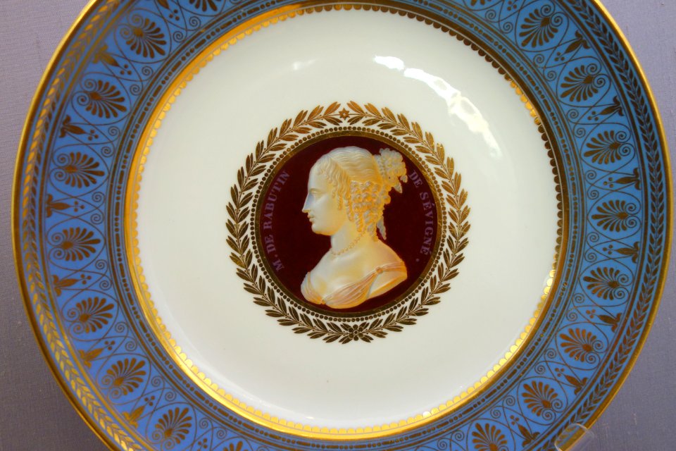 Cameo plate decorated with Madame de Sevigne from service for the Chaeau de Compiegne, France, Sevres, c. 1831, hard-paste porcelain - California Palace of the Legion of Honor - DSC07665