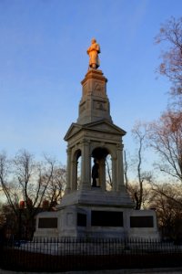 Cambridge Soldiers Memorial at sunrise - Cambridge, Massachusetts - DSC08441